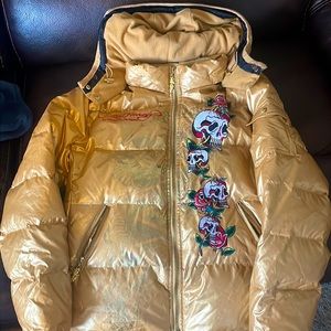 Selling because it’s too big on me!